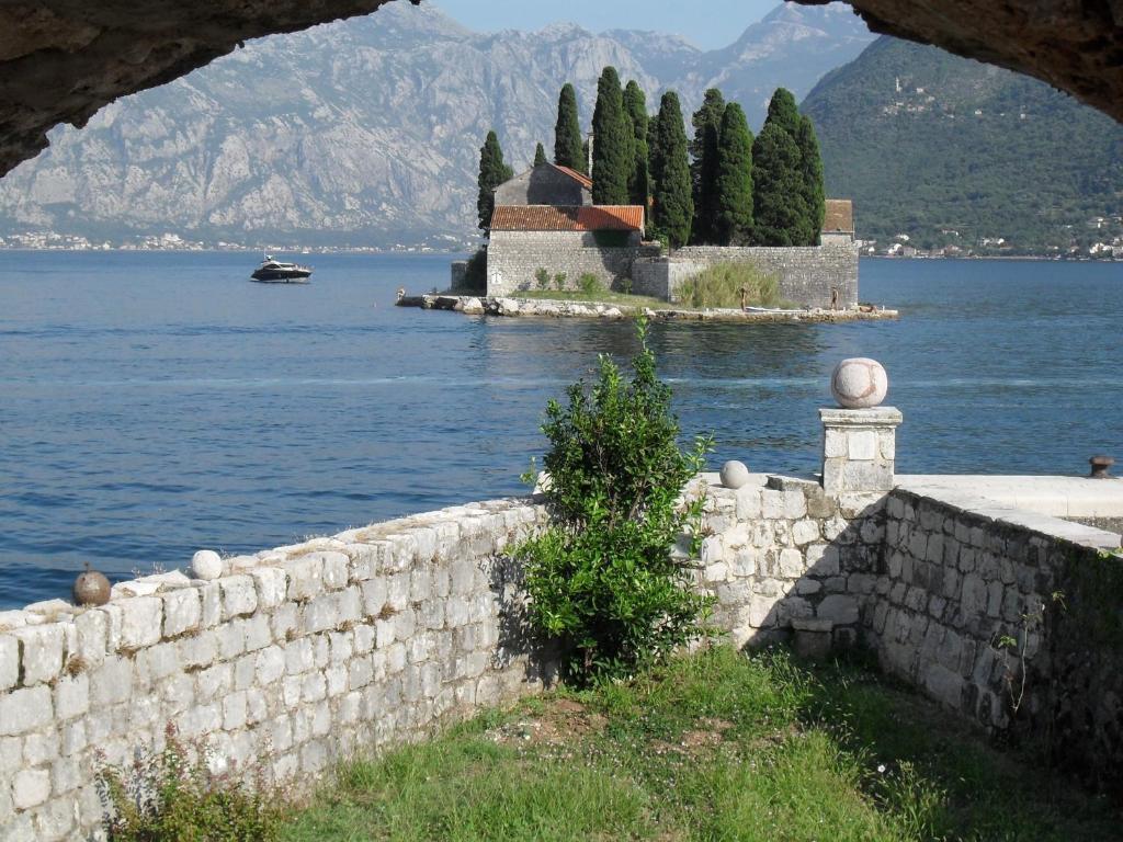 Apartments Penovic Kotor Luaran gambar